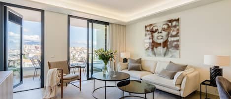 Apartment (2 Bedrooms) | Front of property