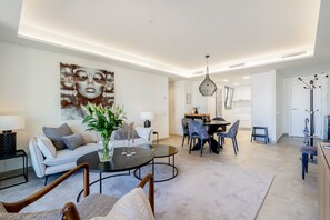 Apartment (2 Bedrooms) | Interior - Inf2.6f - Modern and Bright City Apartment (Estepona)