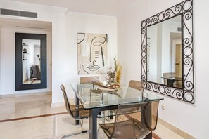 Apartment (2 Bedrooms) | Interior - Hp1c.25 - Family-friendly and Well Connected (Marbella)