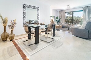 Interior - Hp1c.25 - Family-friendly and Well Connected (Marbella)