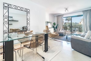 Apartment (2 Bedrooms) | Interior - Hp1c.25 - Family-friendly and Well Connected (Marbella)