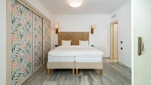 Unclassified image, 5 of 43, button - GC - Spacious Flat in Golden Beach Marbella (Marbella)
