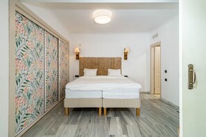 Interior - GC - Spacious Flat in Golden Beach Marbella (Marbella)