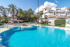 Interior - GC - Spacious Flat in Golden Beach Marbella (Marbella)