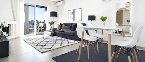 Apartment (2 Bedrooms) | Front of property