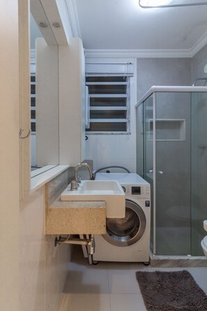 House, Smoking - 4 Minutes From Copacabana Beach Nsc611 (Rio de Janeiro)