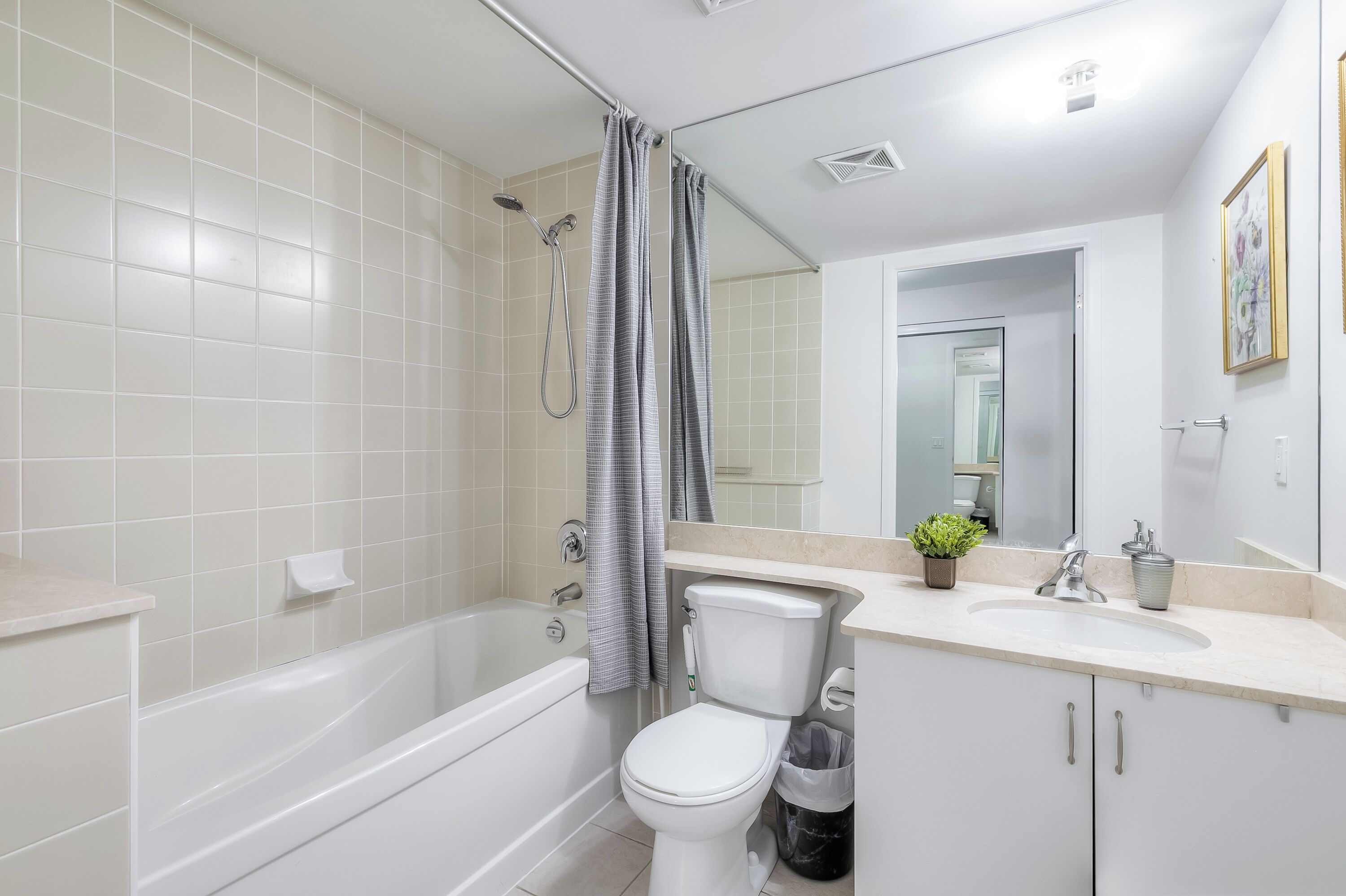 免費梳洗用品、風筒、提供毛巾、番梘