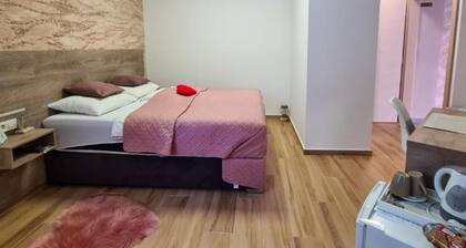 Ginko Rooms - Double or Twin Room With Private Bathroom (A5)