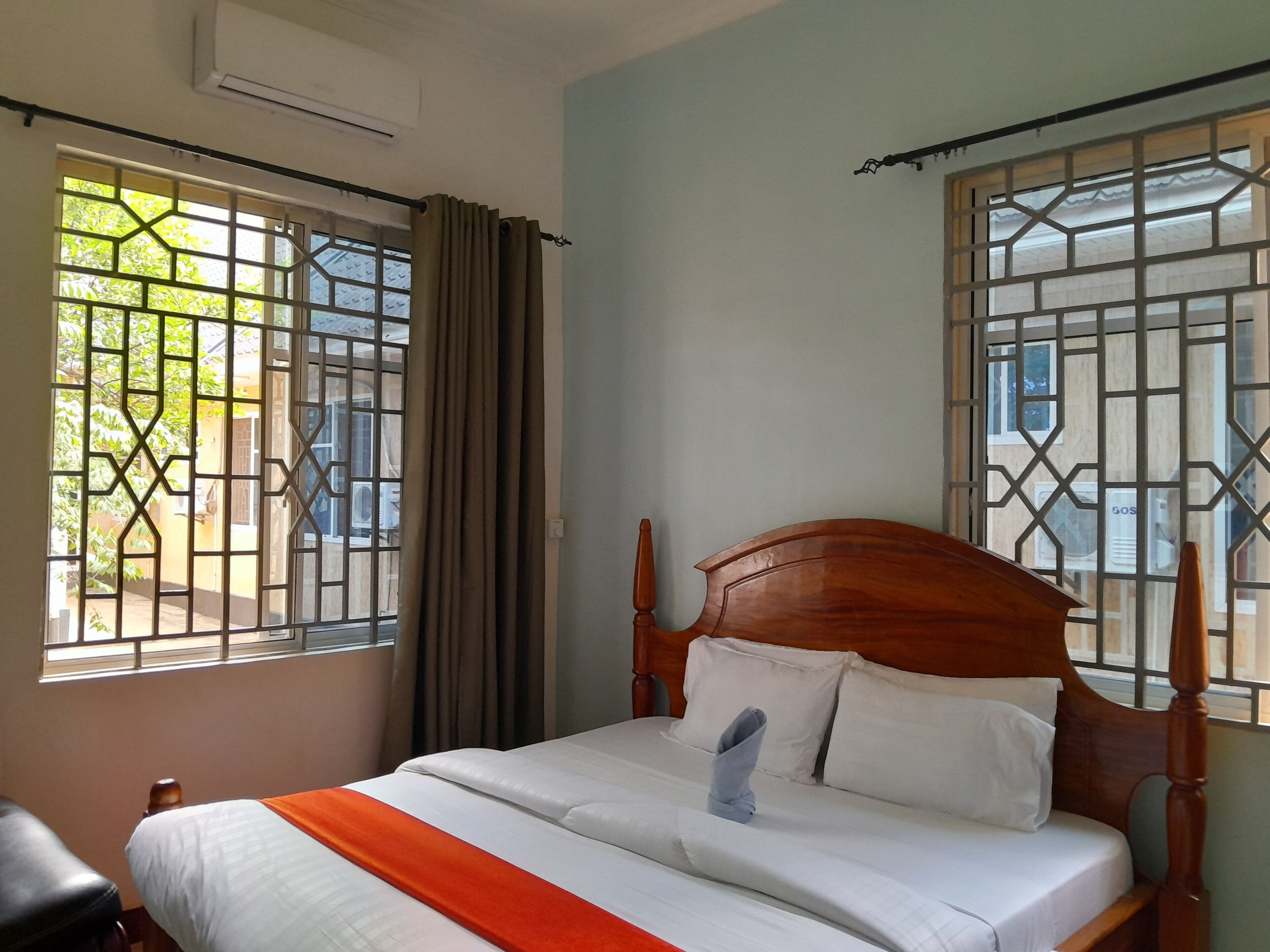 Standard Double Room | Desk, laptop workspace, free WiFi