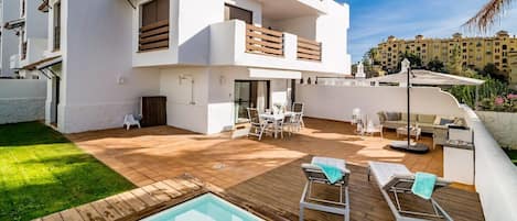 Apartment (2 Bedrooms) | Front of property
