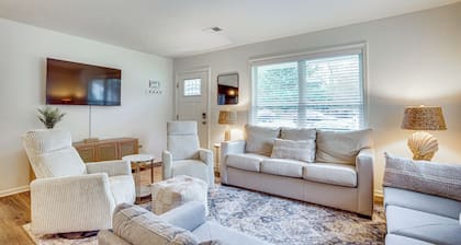 Relax Fireside: Family Home 6 Mi to Dtwn Beaufort!