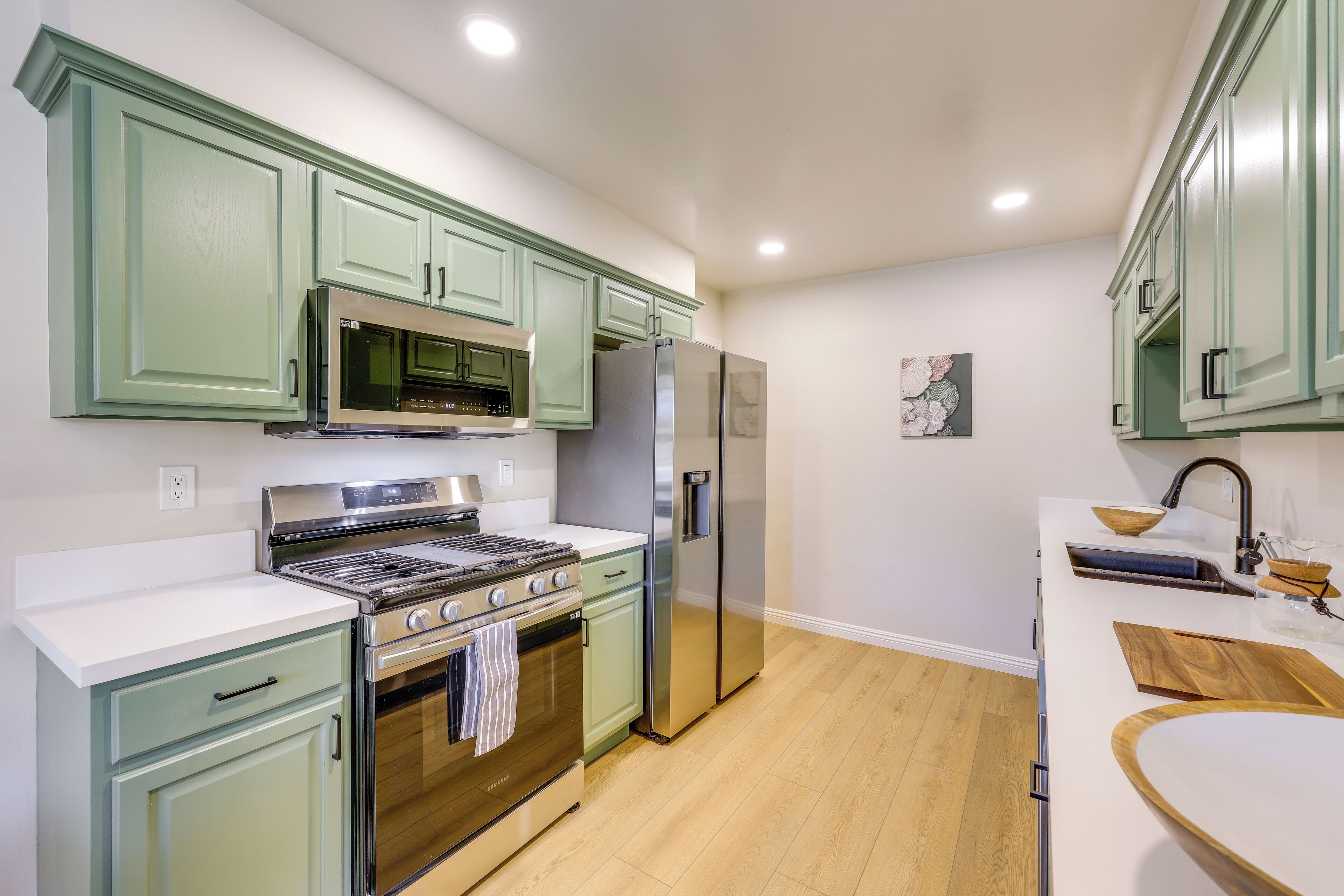 雪櫃、微波爐、爐具、洗碗機