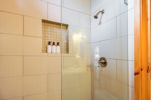 Hair dryer, towels - 1 Mi to Desoto Park: Scenic Escape w/ Fire Pit! (Mentone)
