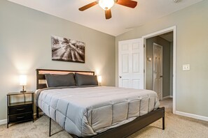 3 bedrooms, iron/ironing board, Internet, bed sheets - 2 Mi to Lenovo Center: Dog-Friendly Getaway (Raleigh)