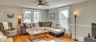 'The Mountain House Inn' Montebello Stay By Trails