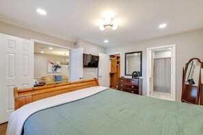 2 Schlafzimmer, Schreibtisch, Bügeleisen/Bügelbrett, Internetzugang
