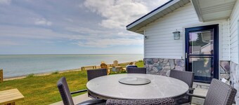 Waterfront Lake Huron Getaway w/ Private Beach