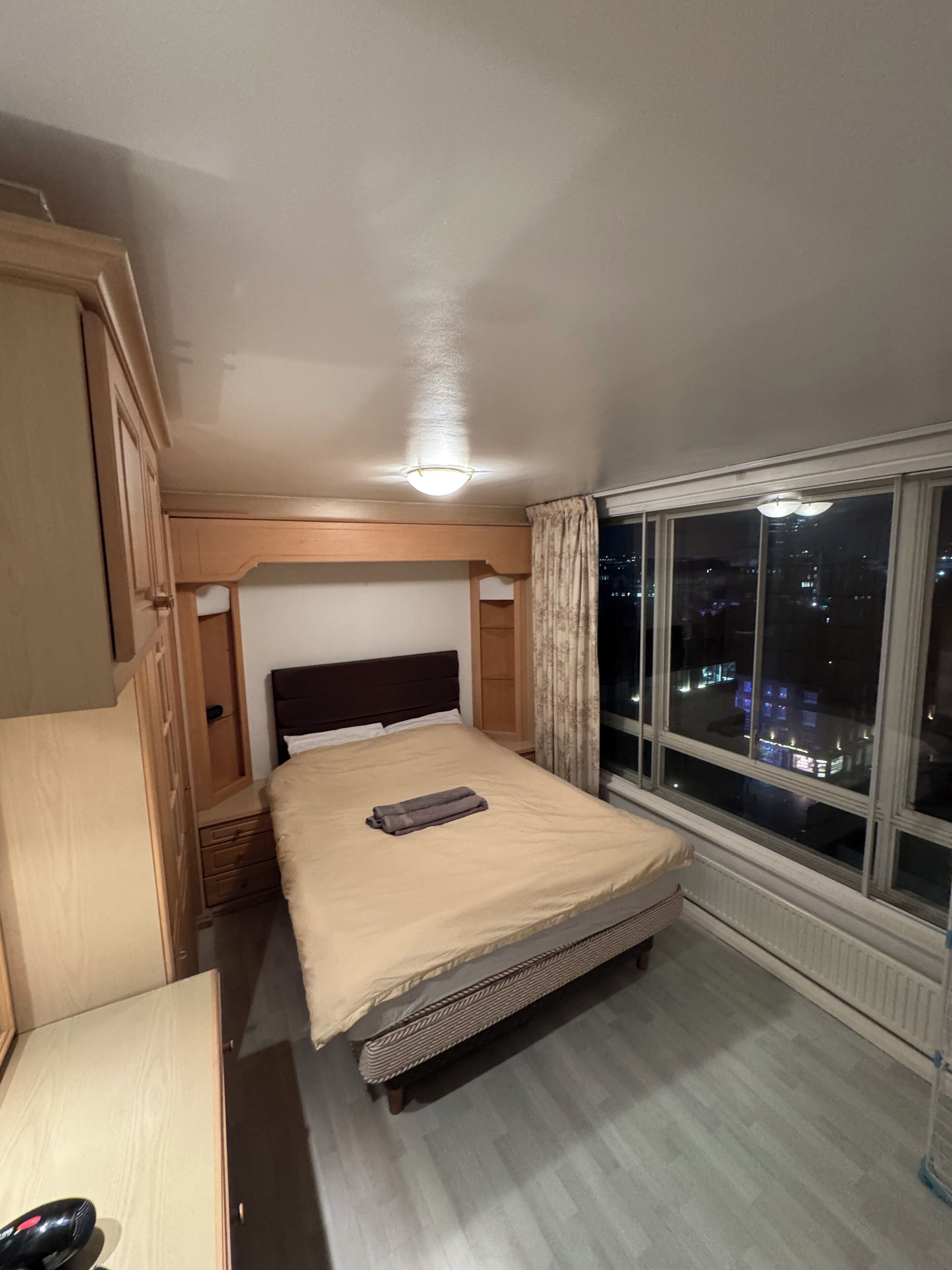 Fer et planche à repasser, Wi-Fi, draps fournis