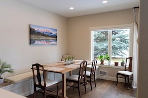 Dining - Red Chairlift Basecamp Ski Shuttle Shuffleboard (Driggs)