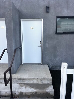 تفاصيل الفندق من الخارج