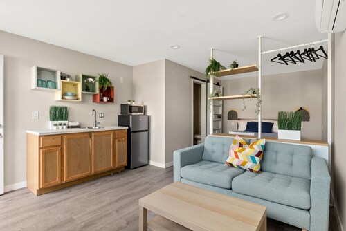 Quiet Room in Vibrant Neighborhood