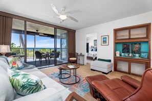 2 bedrooms, WiFi, bed sheets - Ocean, Sunset, Golf views, epic sunsets, lush golf greens, 2 bd, 2 baths (Kailua Kona)