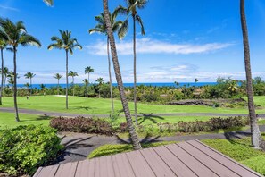 Golf - Ocean, Sunset, Golf views, epic sunsets, lush golf greens, 2 bd, 2 baths (Kailua Kona)