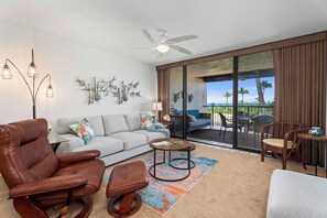 Smart TV - Ocean, Sunset, Golf views, epic sunsets, lush golf greens, 2 bd, 2 baths (Kailua Kona)
