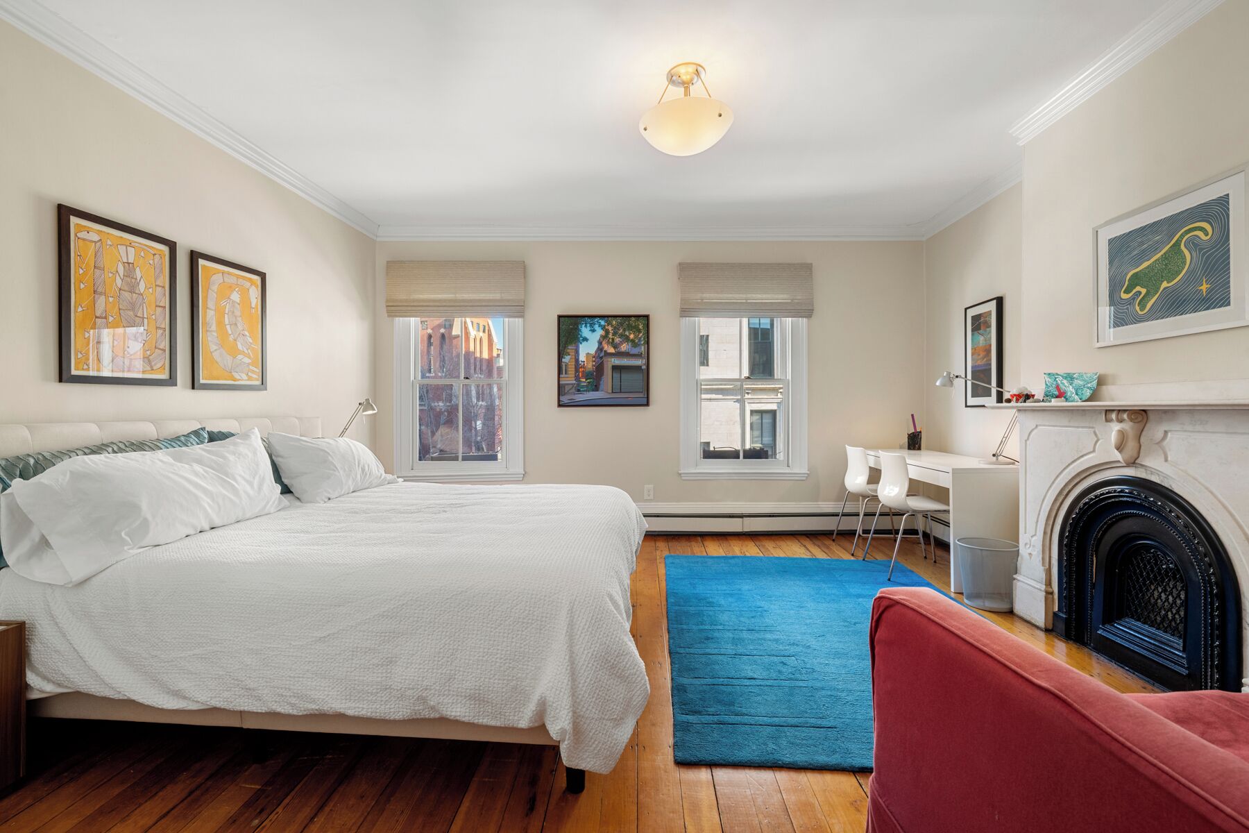 4 bedrooms, desk, iron/ironing board, free WiFi