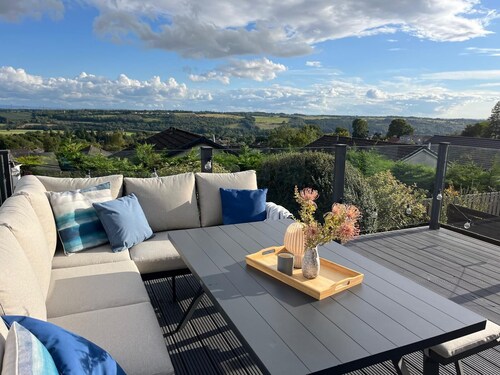 Stylish 3 Bedroom with Balcony and Amazing View