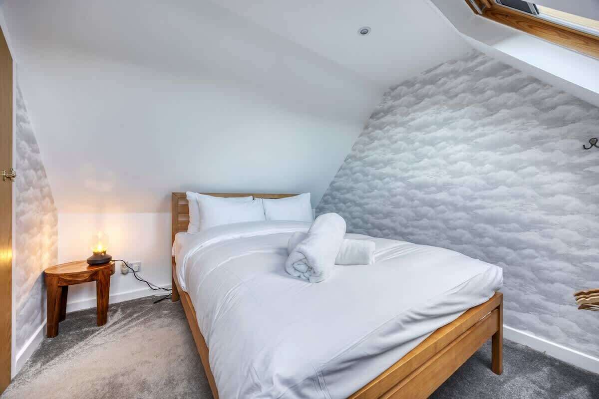 2 chambres, bureau, Wi-Fi, draps fournis