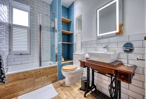 Douche, serviettes fournies