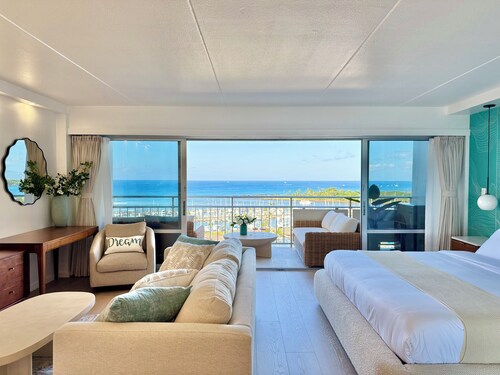Panoramic Ocean View Home - Newly Remodeled