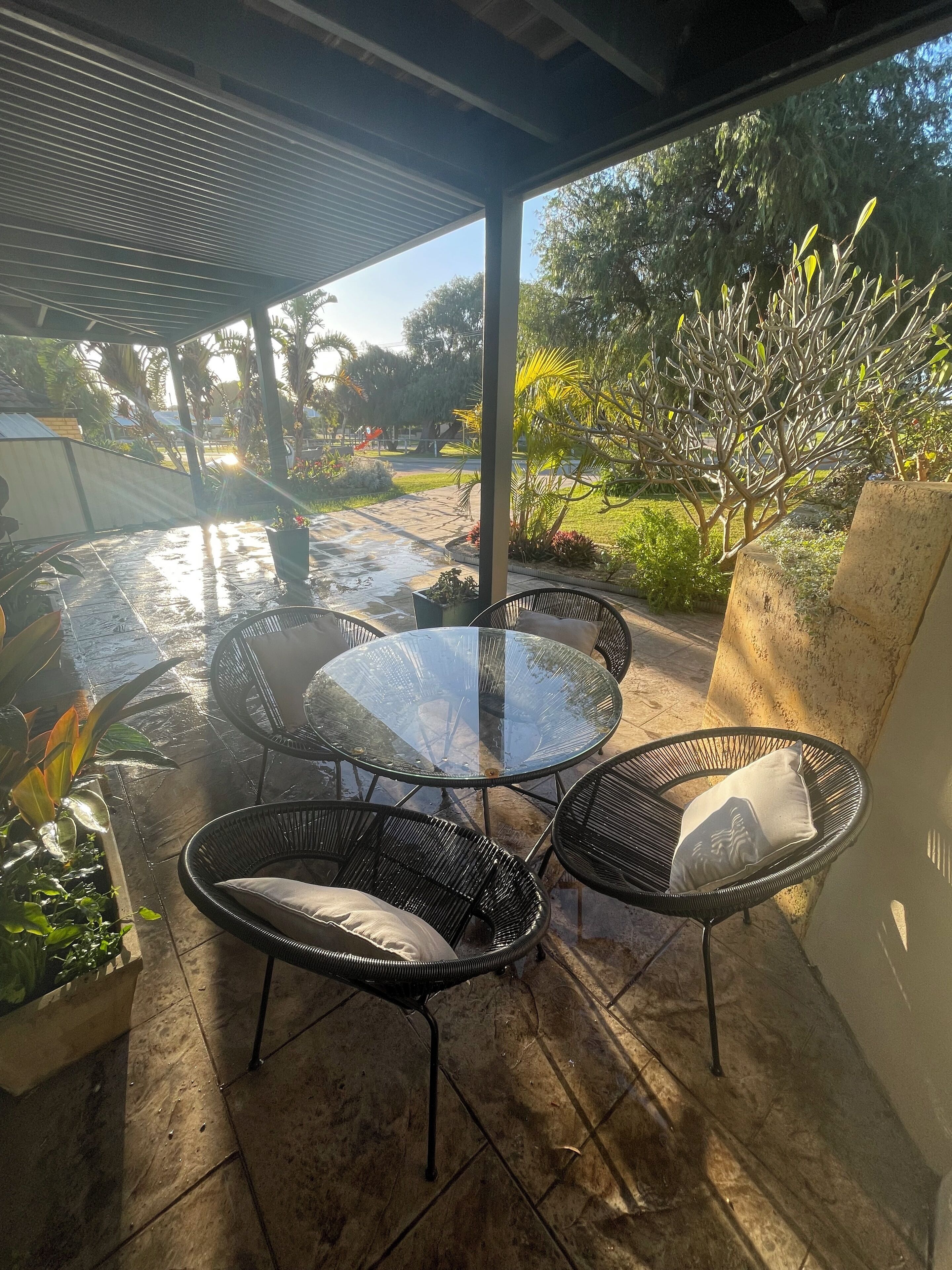 屋外ダイニングエリア