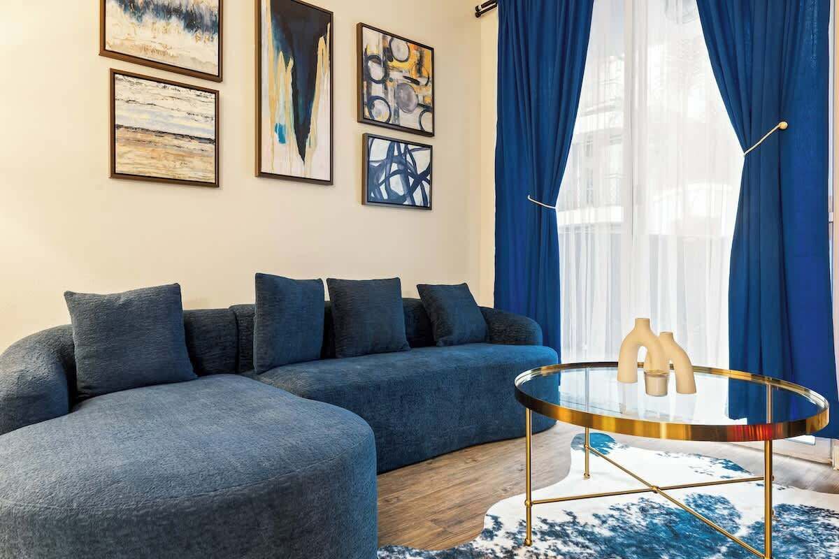 电视、壁炉、办公室