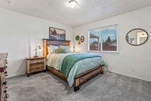 3 bedrooms, iron/ironing board, travel cot, WiFi - Cozy 3BR Nampa Home • Spacious Yard + Smart TV (Nampa)