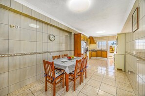 Dining - Villa Casa Luz by Villa Plus (Lagoa)