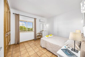 Iron/ironing board, free WiFi, bed sheets - Villa Ventura by Villa Plus (Albufeira)