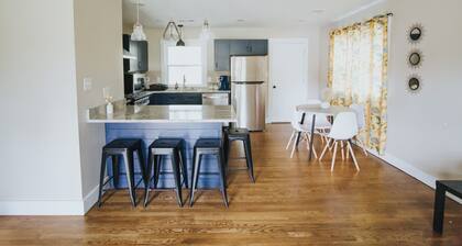 Spacious & Stylish– Near Downtown Raleigh