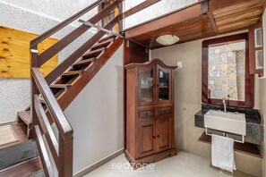 Basic Apartment | Interior