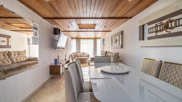 Basic Apartment | Interior