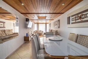 Basic Apartment | Interior