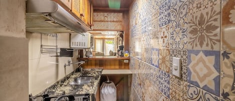 Basic Apartment | Private kitchen