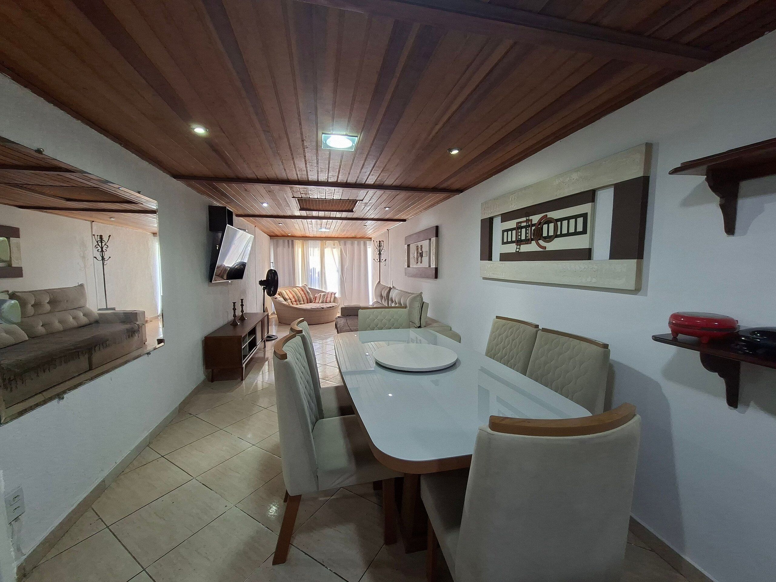 Basic Apartment | Dining room