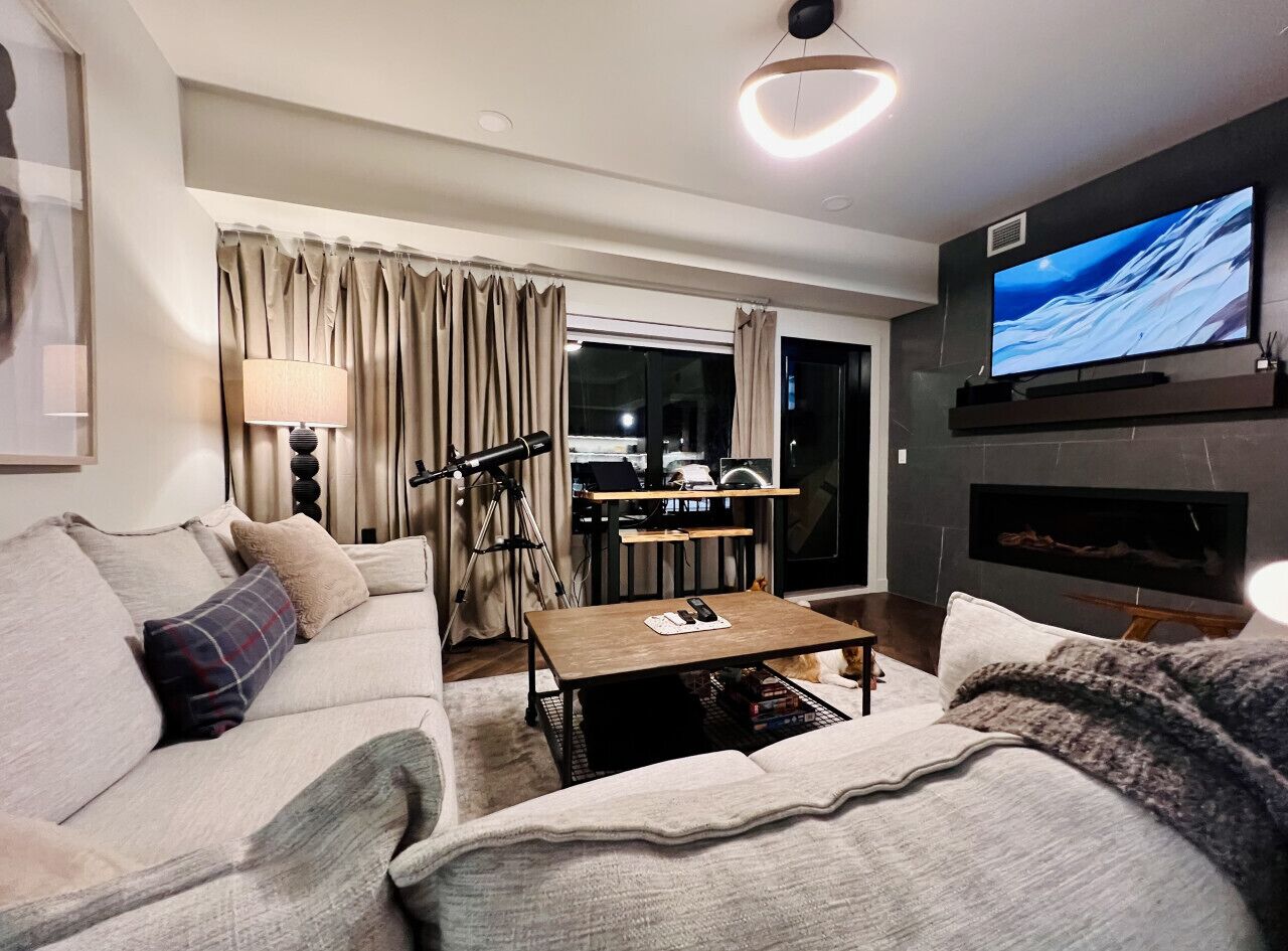 New Condo W/ Views  Sleeps 9 W/ Pool, Hot Tub! - Canmore