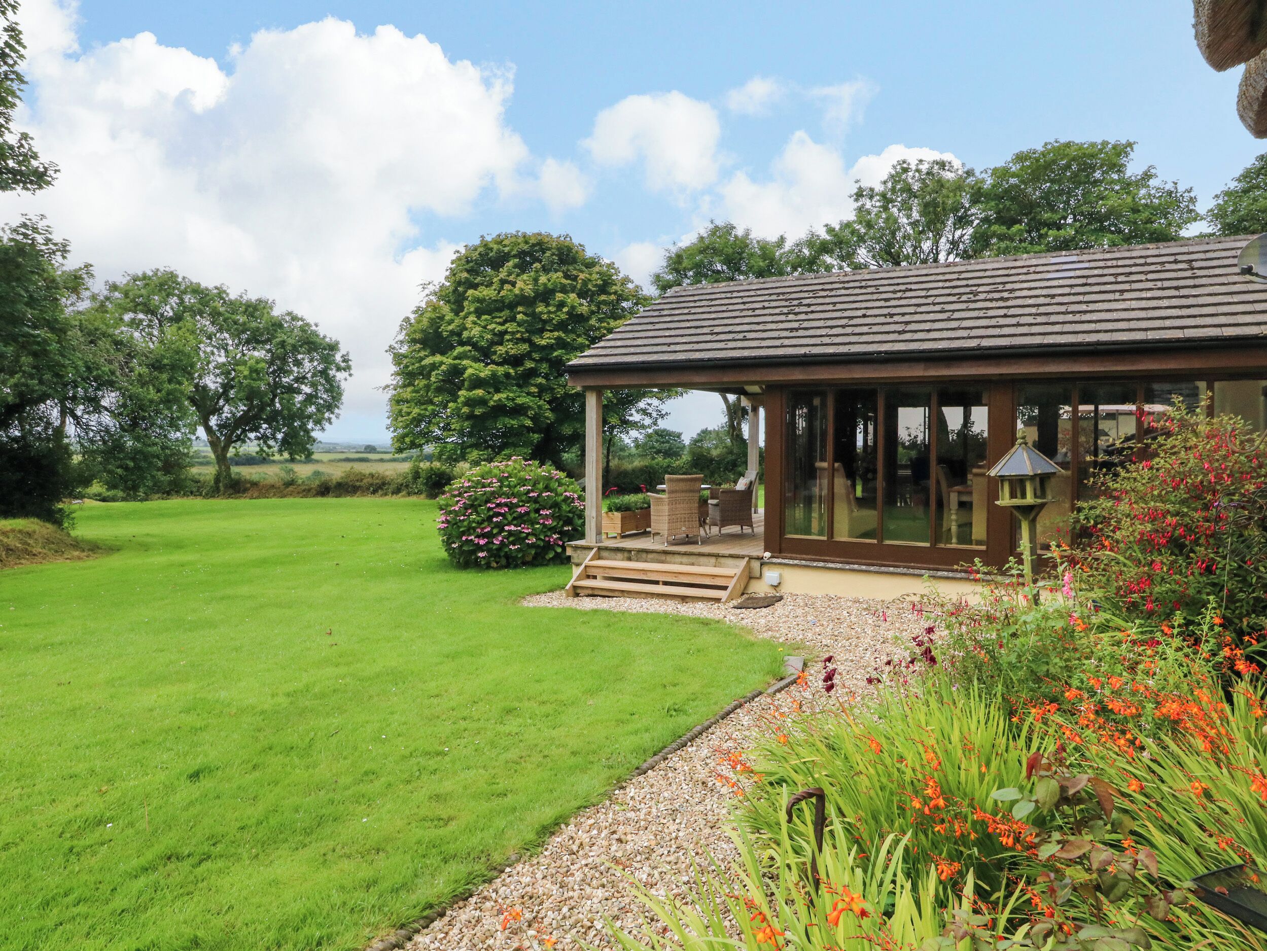 บริเวณภายนอก