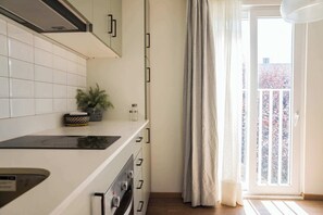 Fridge, microwave, oven, stovetop - Trendy Bellavista Haven for 2 – Perfect Location! (Providencia)