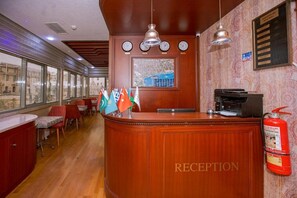 Computer monitors, printers - Clover Hotel (Baku)