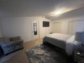 4 slaapkamers, een strijkplank/strijkijzer, wifi, beddengoed