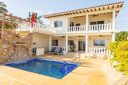 Fabulous 3-bedroom chalet with AC in La Cruz de Huanacaxtle